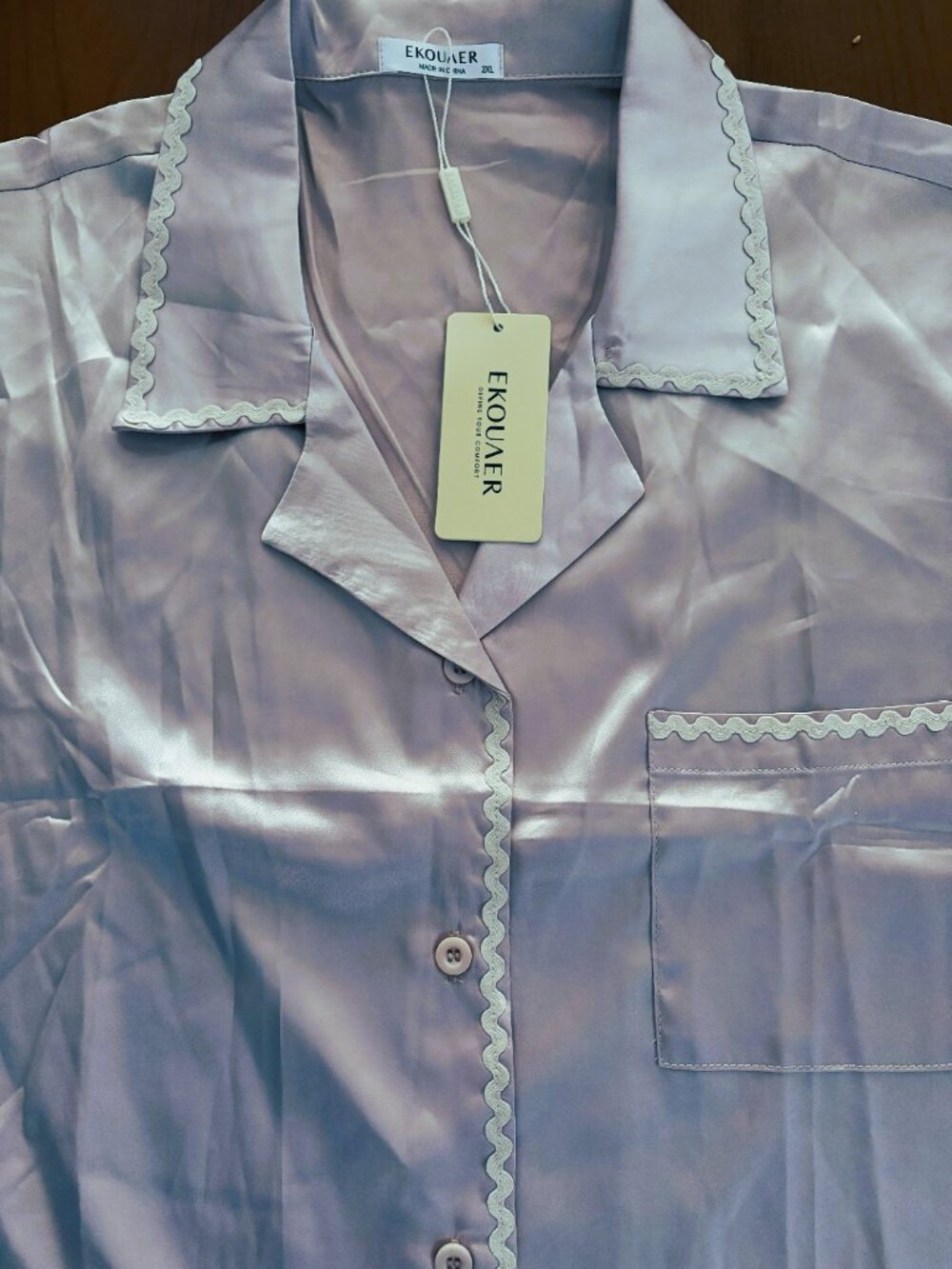 Ekouaer Women's Satin Pajama Set Sz 2XL Button Down PJ Shorts NWT - Picture 2 of 4